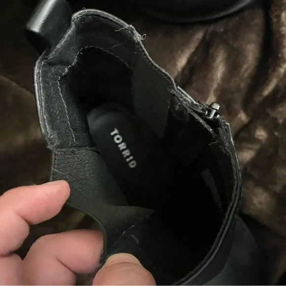 Torrid Lug Sole Chelsea Booties brand new - Picture 5 of 6